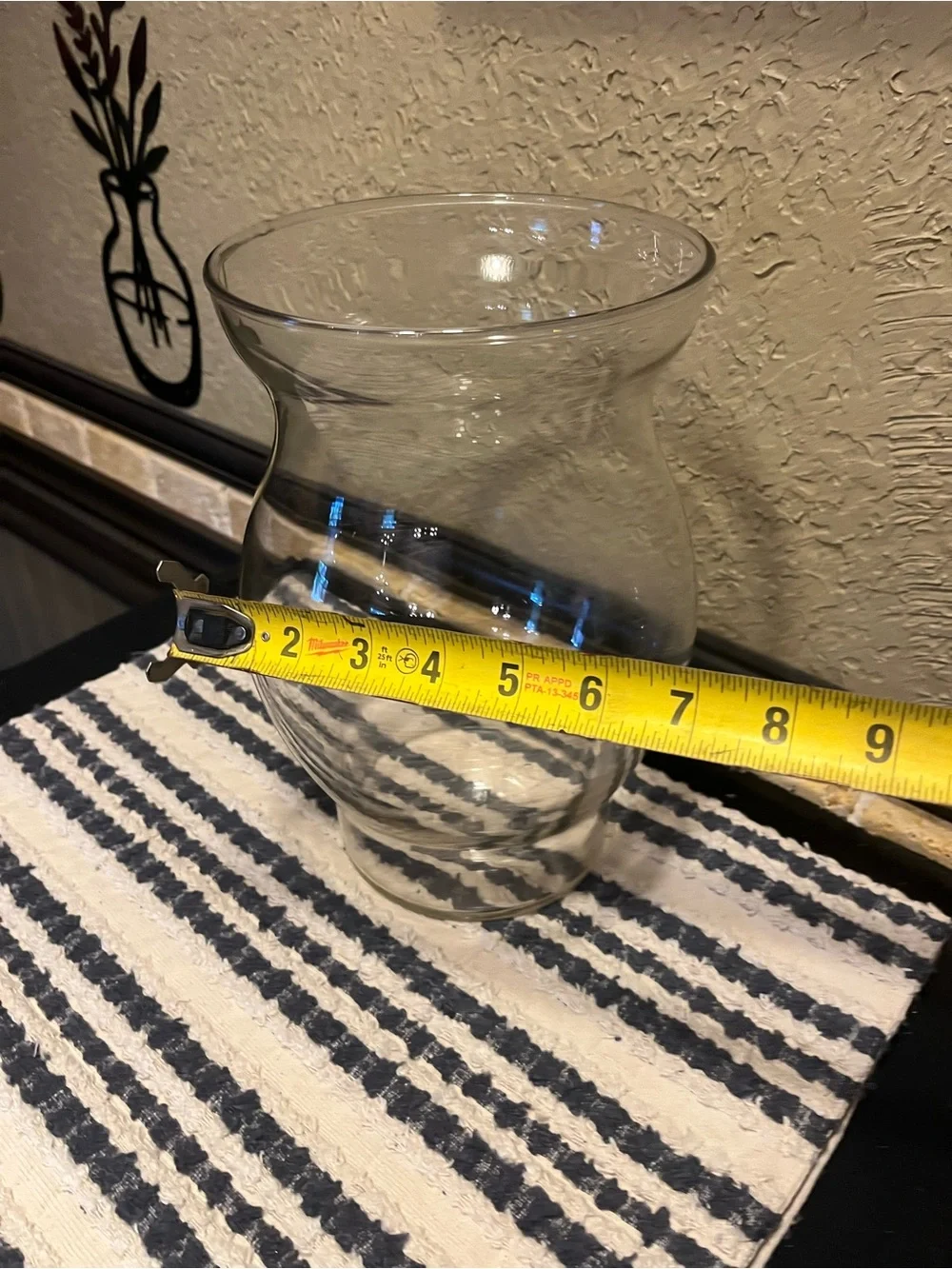 N/A glass vase